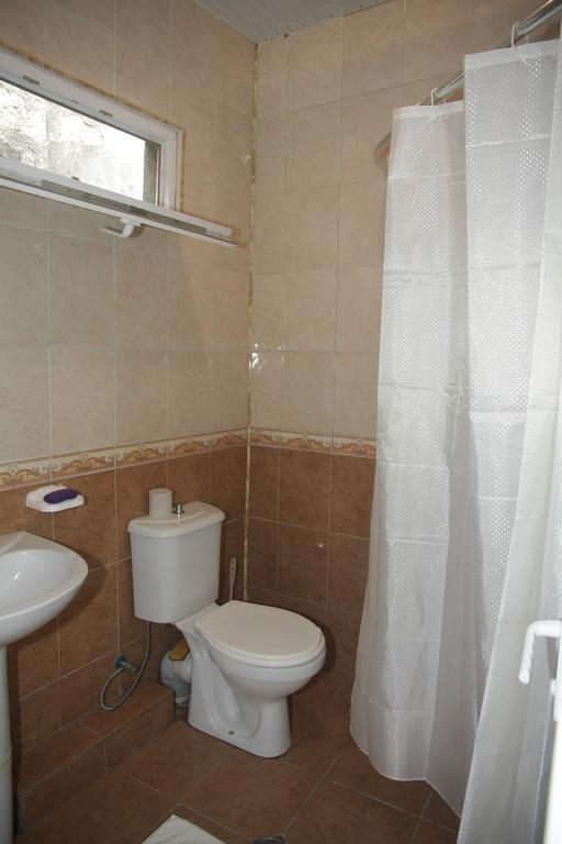 Guest House Nona Κουτάισι Εξωτερικό φωτογραφία