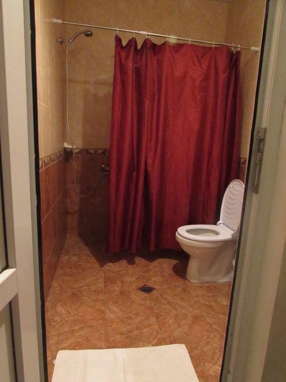 Guest House Nona Κουτάισι Εξωτερικό φωτογραφία