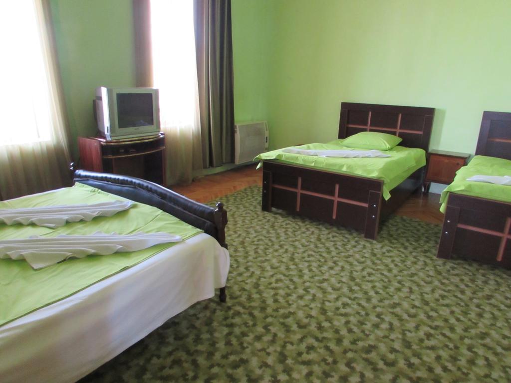 Guest House Nona Κουτάισι Εξωτερικό φωτογραφία