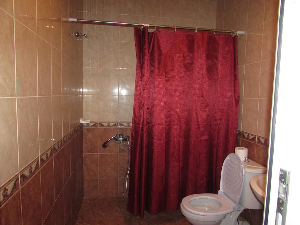 Guest House Nona Κουτάισι Εξωτερικό φωτογραφία